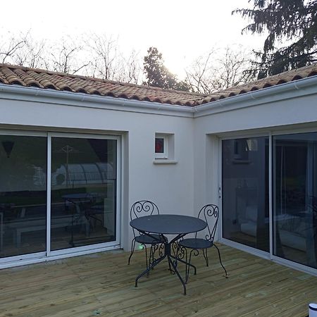 Le Champ-Saint-Pere Mas Des Vignes Piscine Chauffee Bed & Breakfast エクステリア 写真