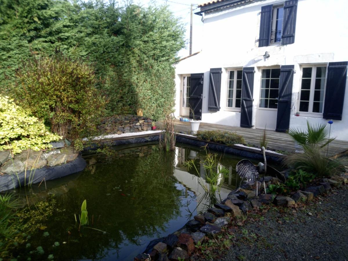 Le Champ-Saint-Pere Mas Des Vignes Piscine Chauffee Bed & Breakfast エクステリア 写真