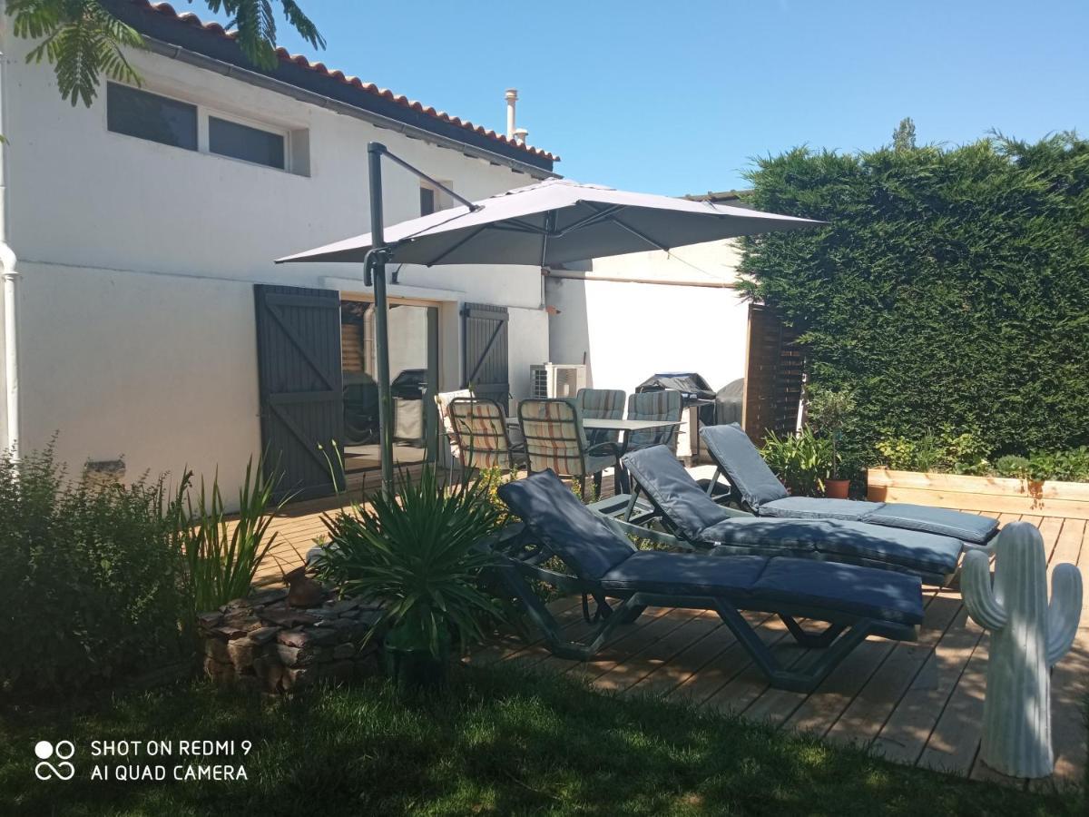 Le Champ-Saint-Pere Mas Des Vignes Piscine Chauffee Bed & Breakfast エクステリア 写真