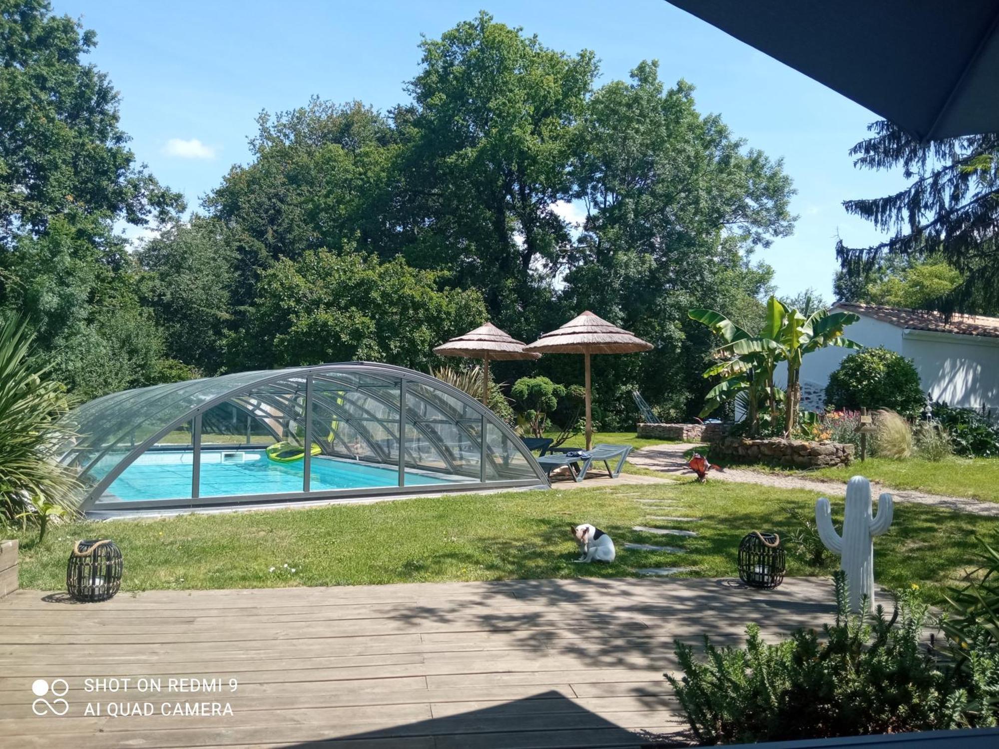 Le Champ-Saint-Pere Mas Des Vignes Piscine Chauffee Bed & Breakfast エクステリア 写真