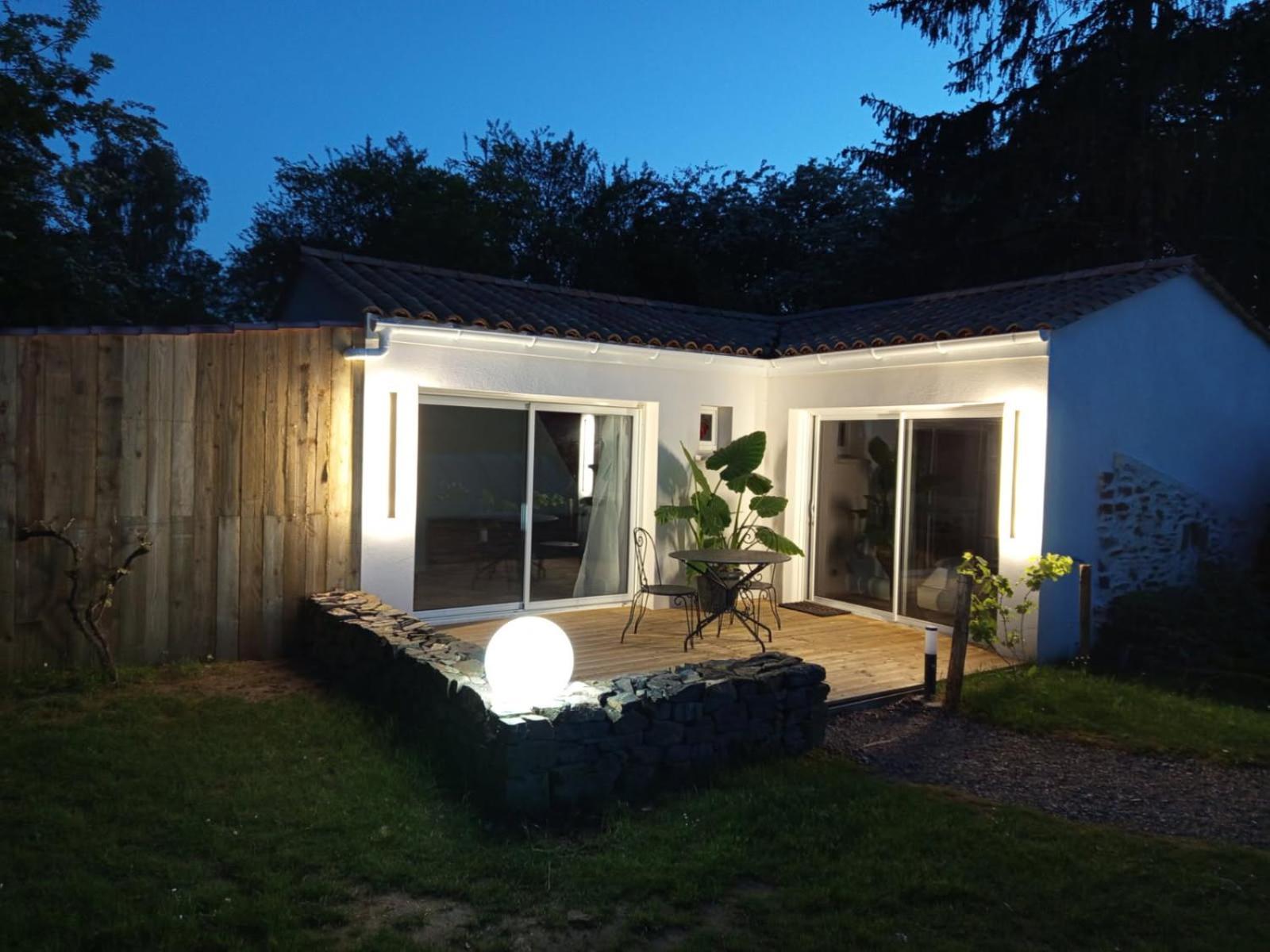 Le Champ-Saint-Pere Mas Des Vignes Piscine Chauffee Bed & Breakfast エクステリア 写真